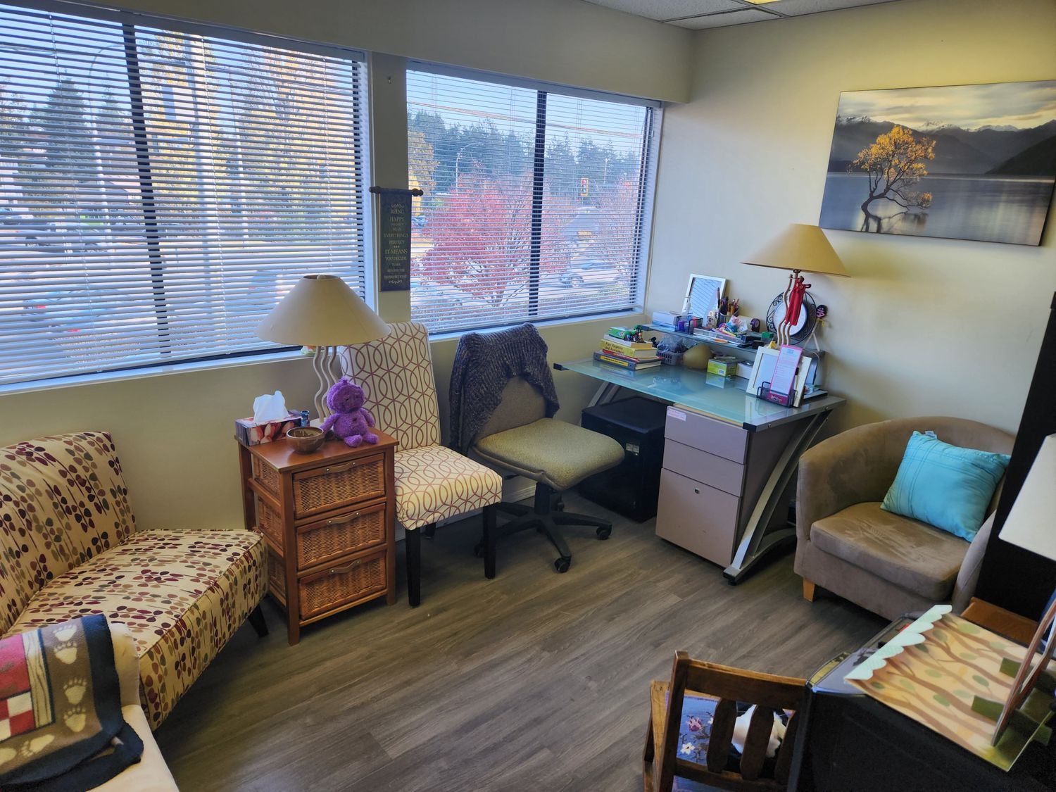 bee-here-counselling-office-3